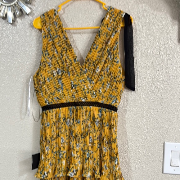 Lulu’s floral Yellow Maxi Dress - Picture 8 of 10